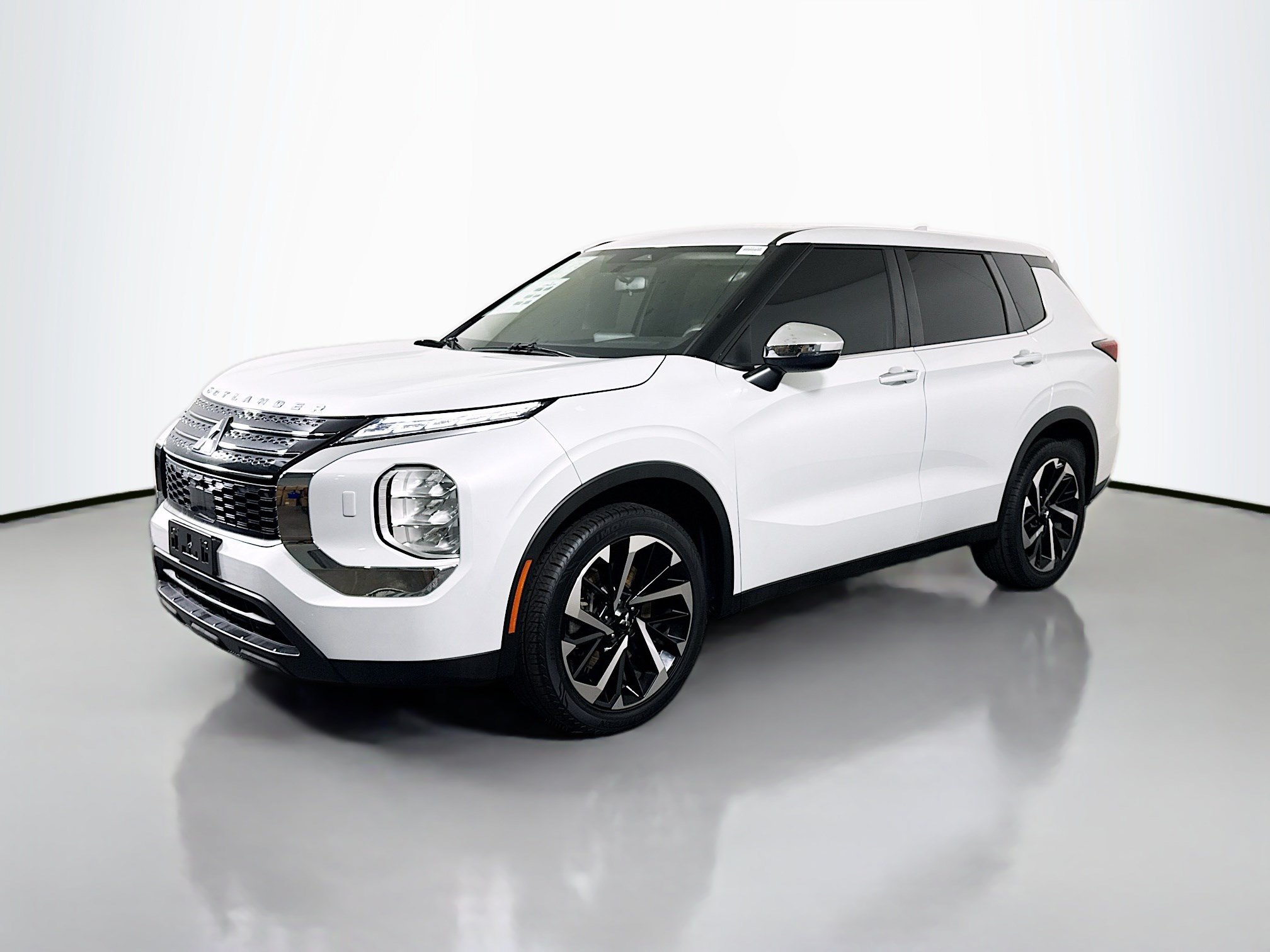 Used 2022 Mitsubishi Outlander ES AWD/4WD image 4