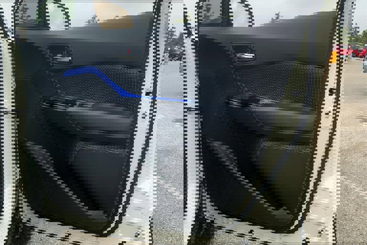 Used 2021 Toyota C-HR XLE image 22