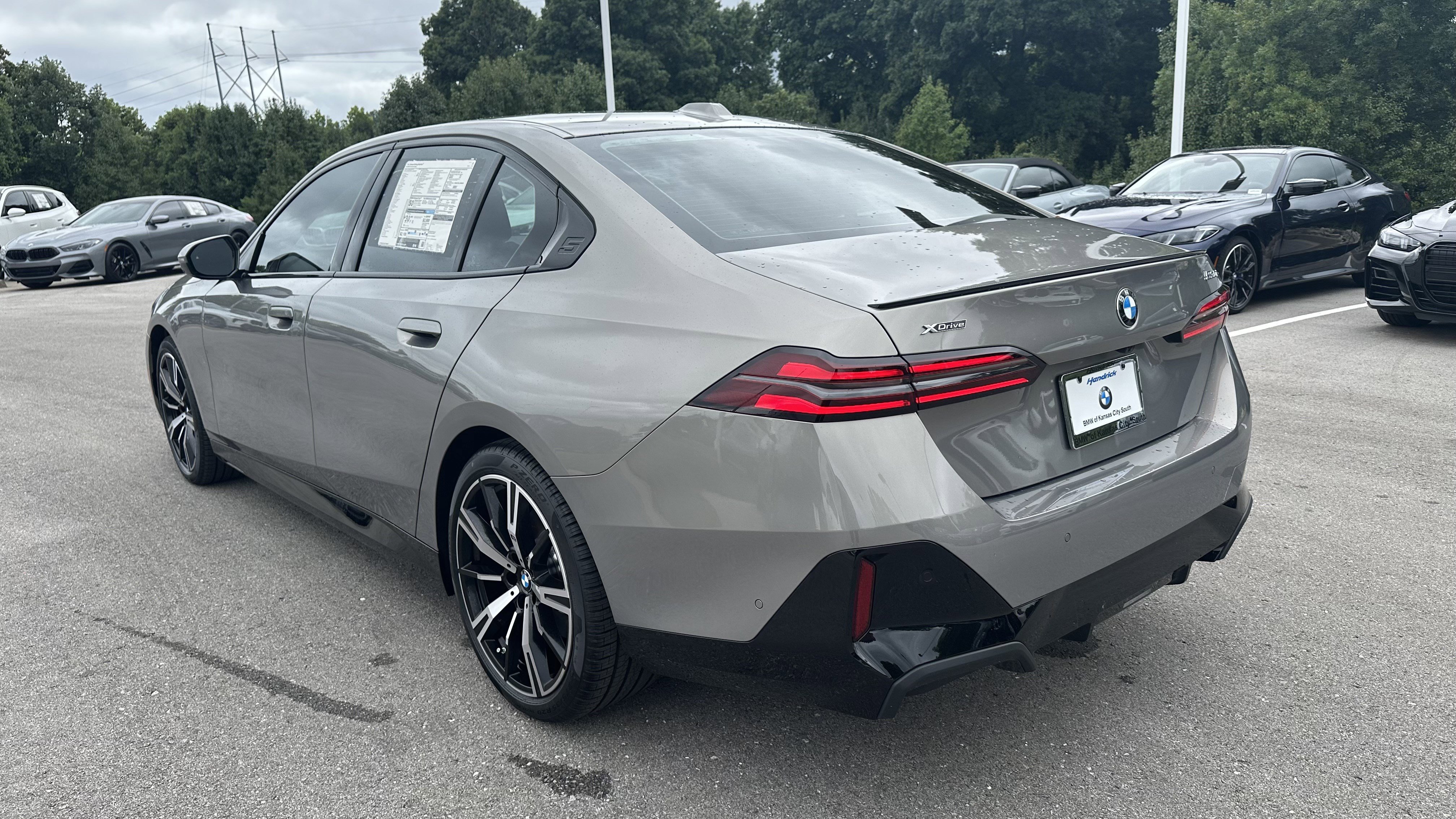 Used 2026 BMW 530i xDrive w/ M Sport Package image 8