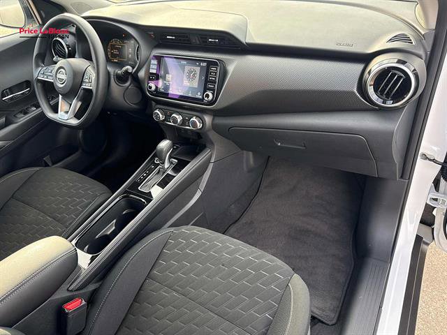 Used 2024 Nissan Kicks SV FWD image 12