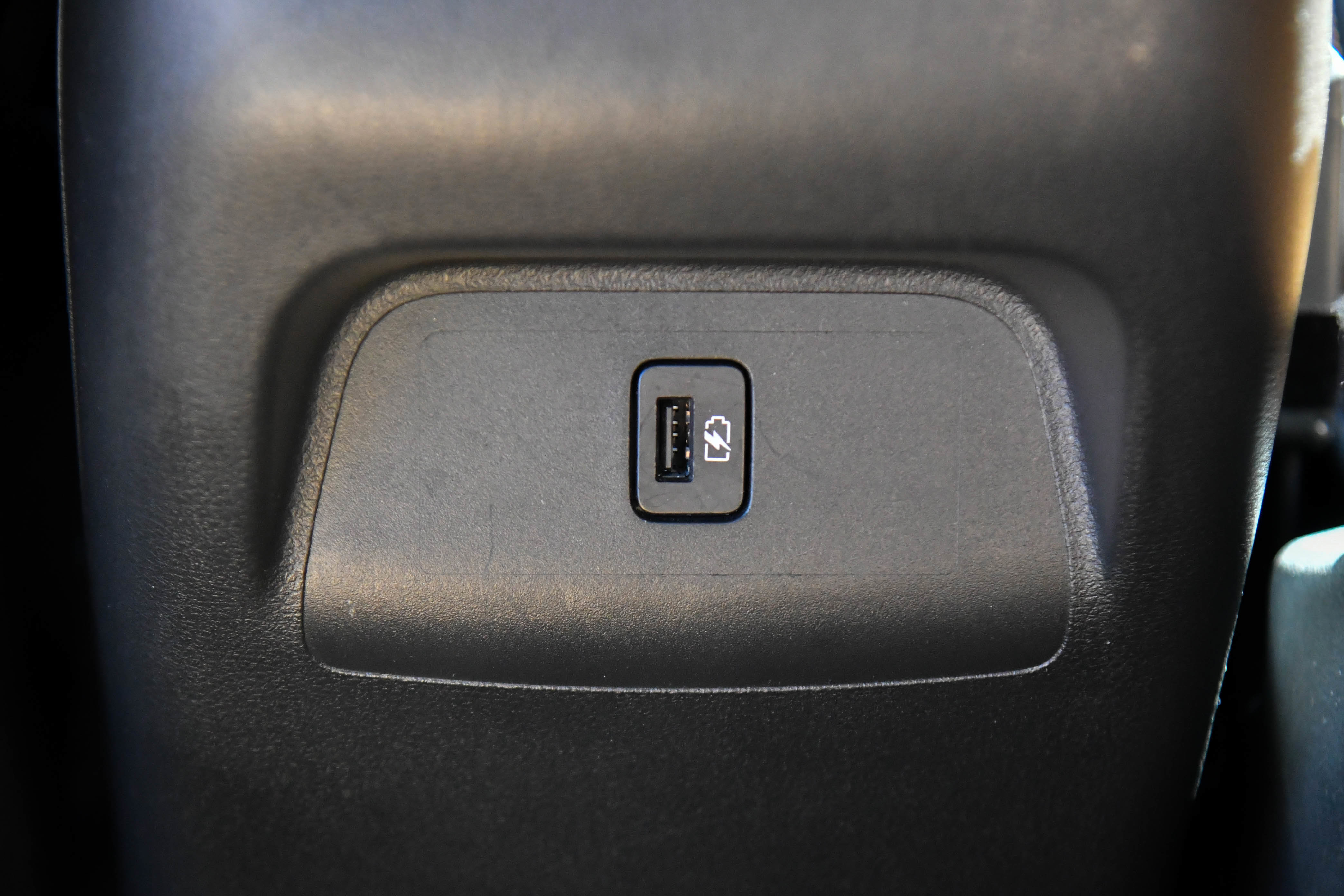 Used 2025 Nissan Sentra SV w/ SV Premium Package FWD image 40