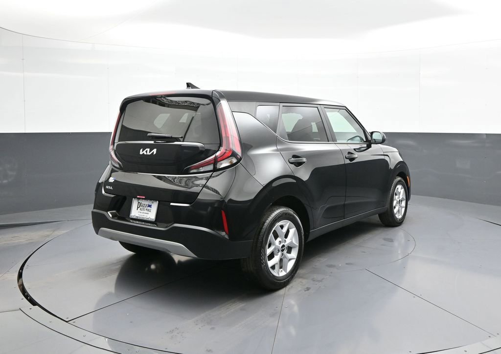 Certified 2025 Kia Soul LX w/ LX Technology Package image 6