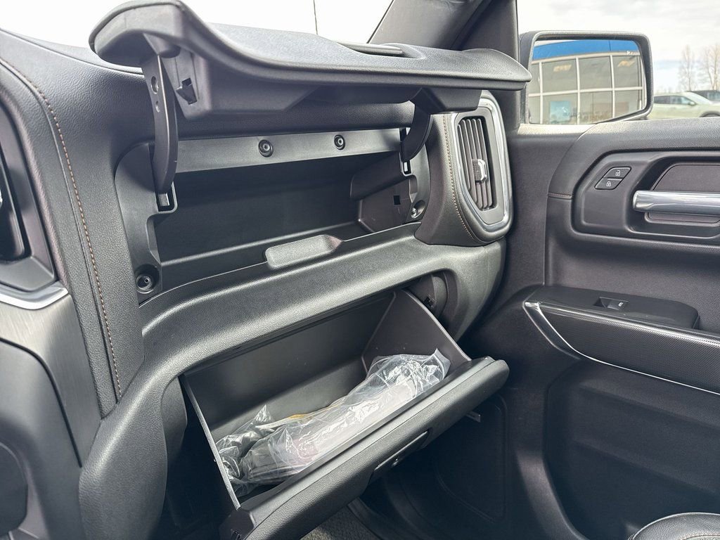 Used 2021 GMC Sierra 1500 AT4 w/ AT4 Premium Package AWD/4WD image 30