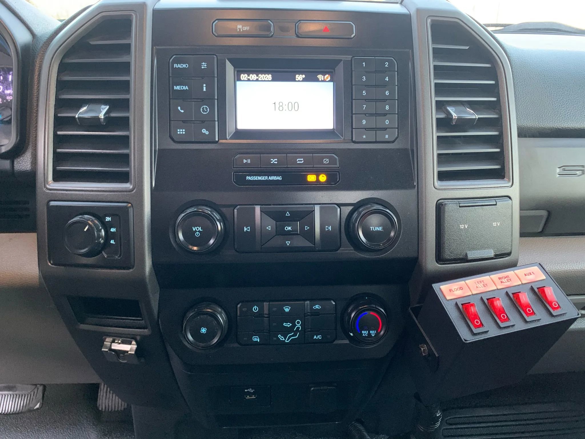 Used 2020 Ford F550 4x4 Regular Cab Super Duty w/ Power Equipment Group image 15