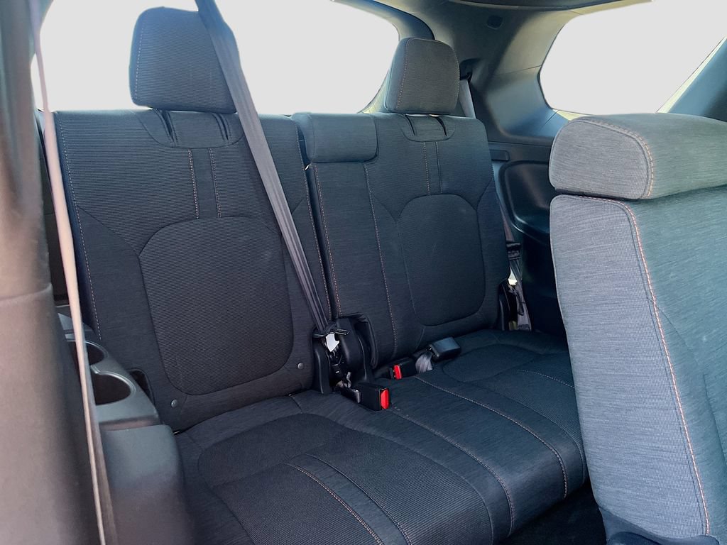Used 2025 Honda Pilot Sport image 26