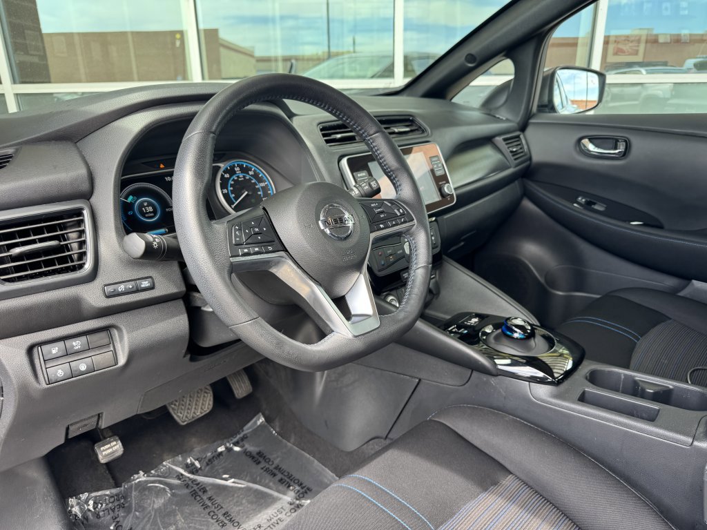 Used 2022 Nissan Leaf SV image 29