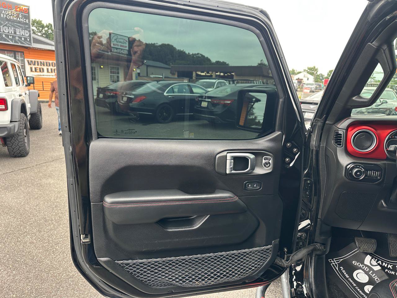 Used 2019 Jeep Wrangler Unlimited Rubicon AWD/4WD image 16
