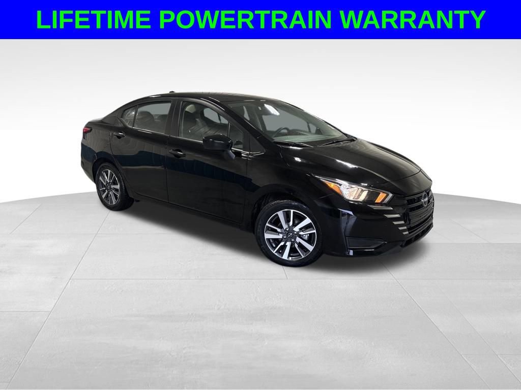 Used 2023 Nissan Versa SV image 1