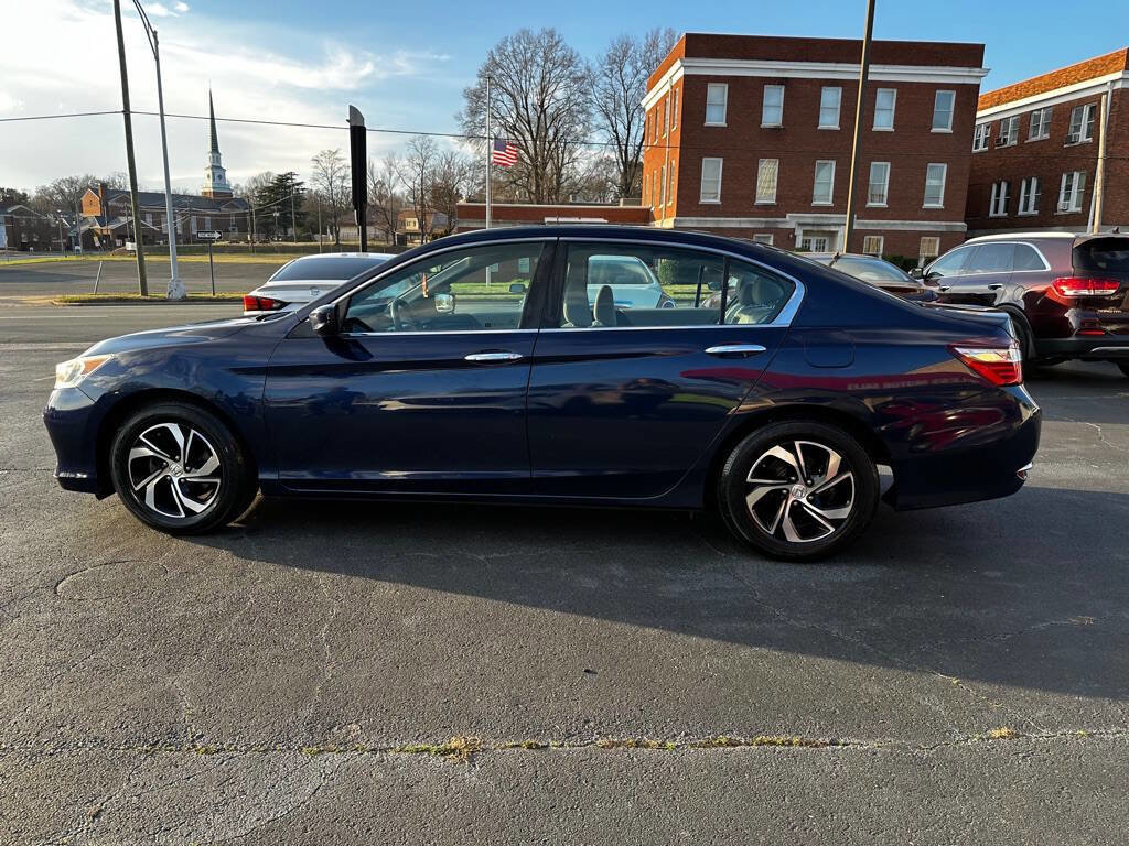 Used 2017 Honda Accord LX image 4