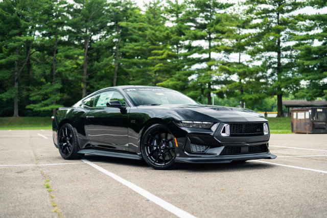New 2026 Ford Mustang GT w/ GT Performance Package RWD image 2