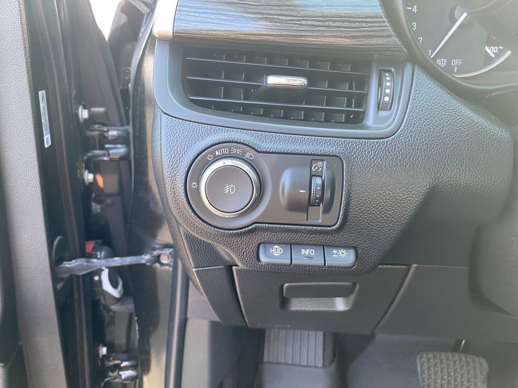 Used 2017 Buick Envision Premium w/ Driver Confidence Package image 14