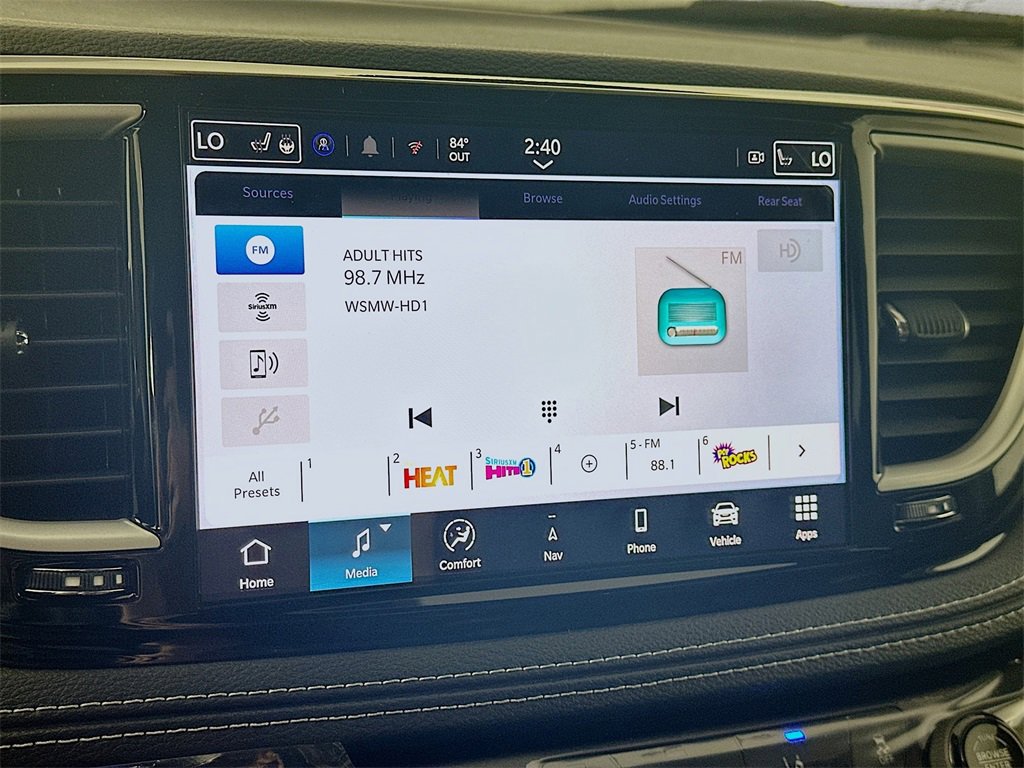 New 2025 Chrysler Pacifica Select w/ Uconnect Theater Family Group image 13