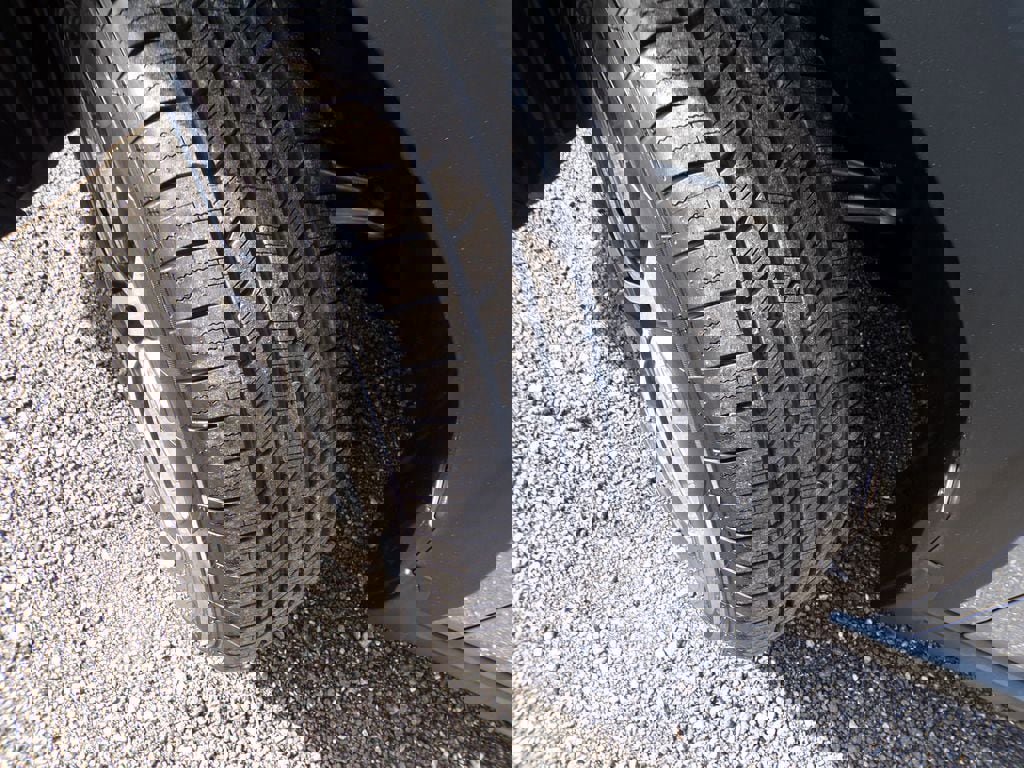 Used 2023 Subaru Outback Premium AWD/4WD image 2