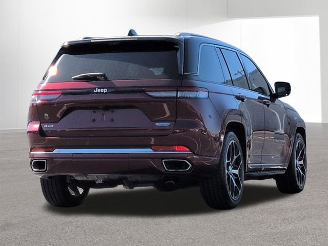 Used 2022 Jeep Grand Cherokee Summit AWD/4WD image 6