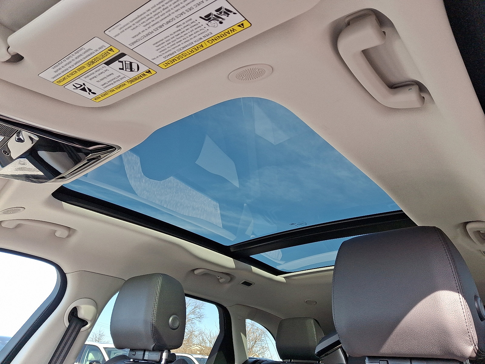 Used 2025 Land Rover Range Rover Velar S image 15