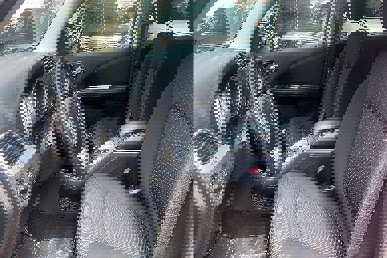 Used 2016 Dodge Journey SE w/ Flexible Seating Group FWD image 9