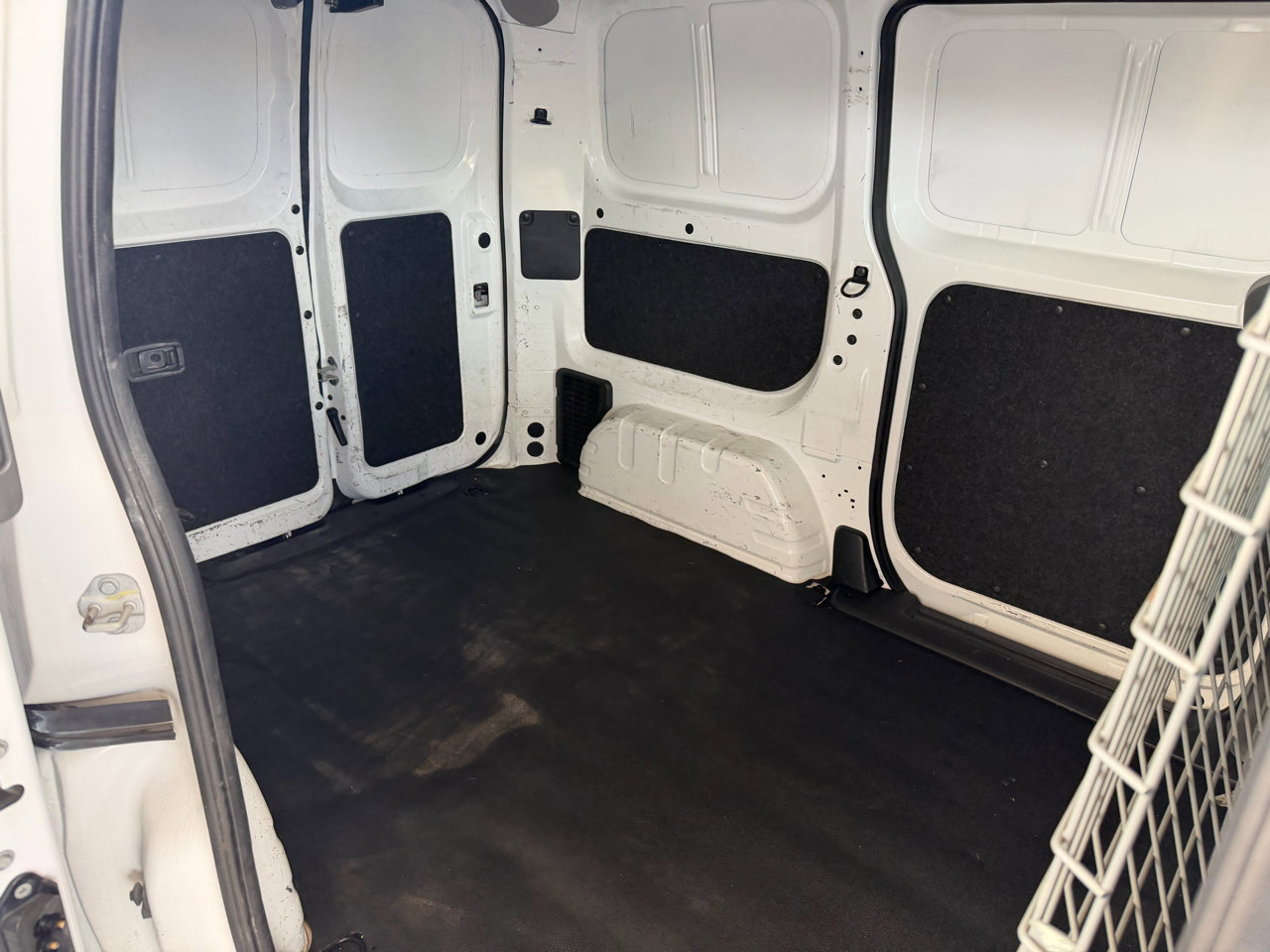 Used 2021 Nissan NV200 SV image 16