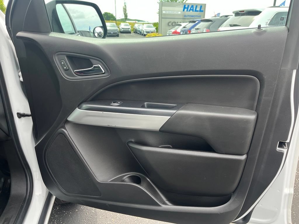 Used 2021 Chevrolet Colorado LT w/ Fleet Safety Package AWD/4WD image 11