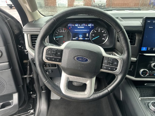 Used 2024 Ford Expedition XLT AWD/4WD image 19