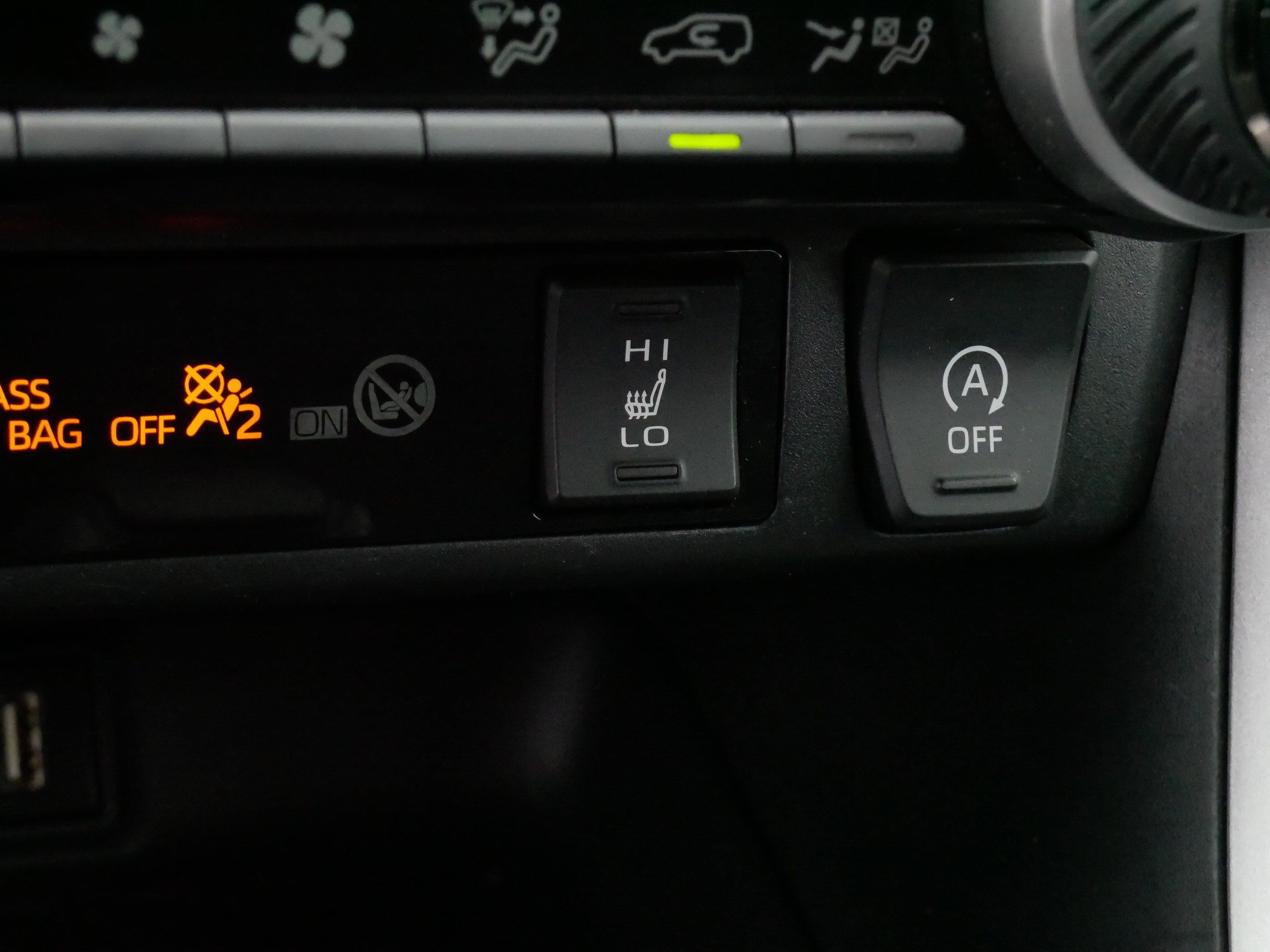 Used 2024 Toyota RAV4 XLE w/ Weather Package AWD/4WD image 30