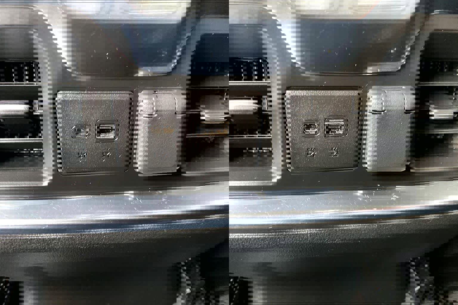 Used 2022 GMC Sierra 2500 AT4 image 28