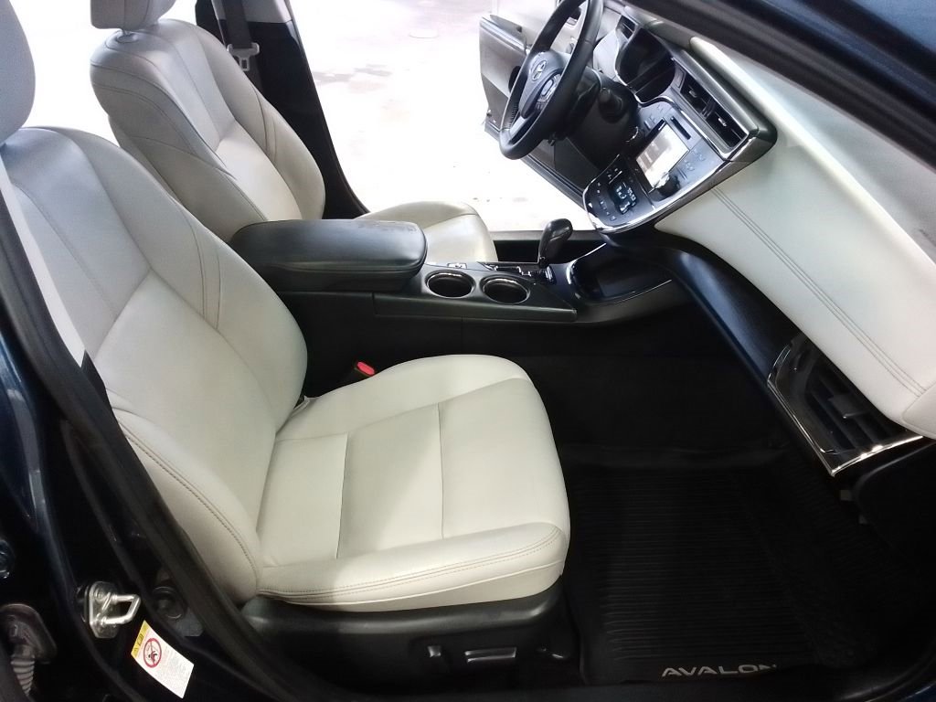 Used 2017 Toyota Avalon XLE Premium w/ All Weather Liner Package image 18