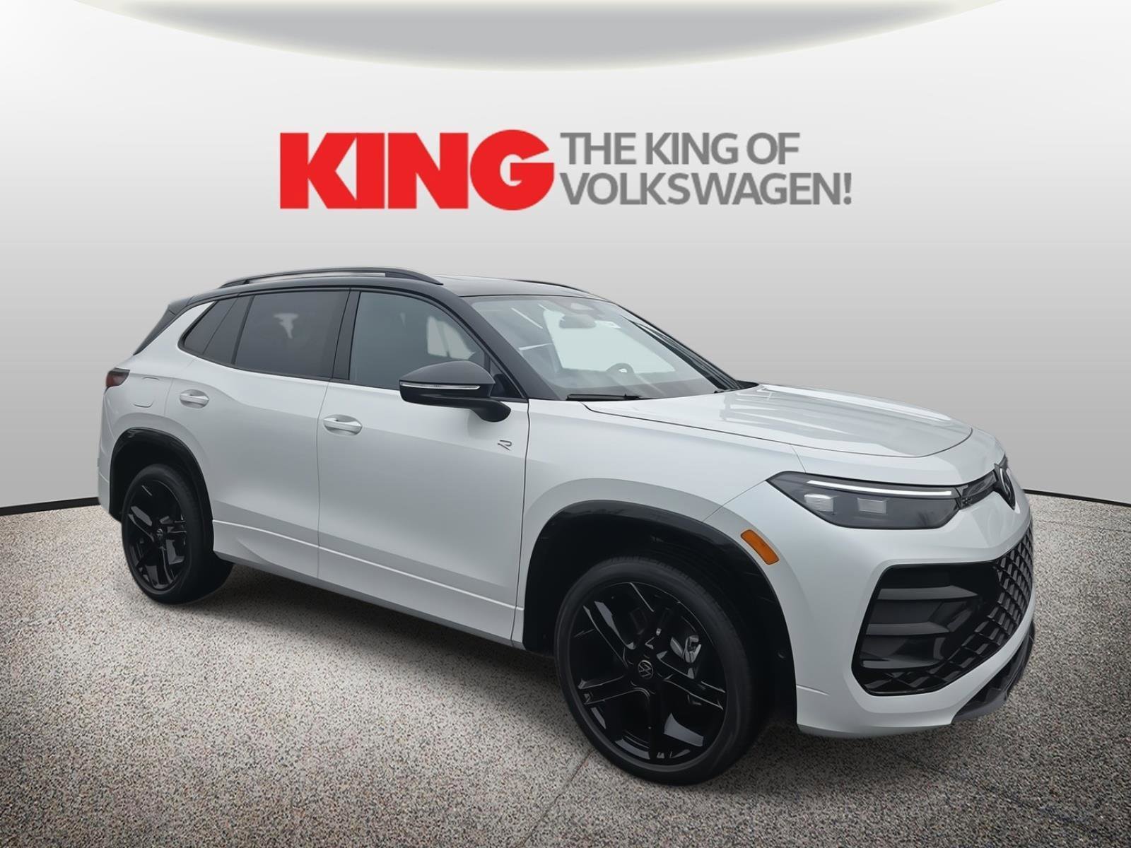 New 2026 Volkswagen Tiguan SE R-Line image 1