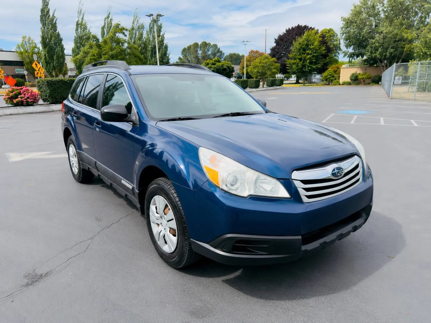 Used 2011 Subaru Outback 2.5i AWD/4WD image 7