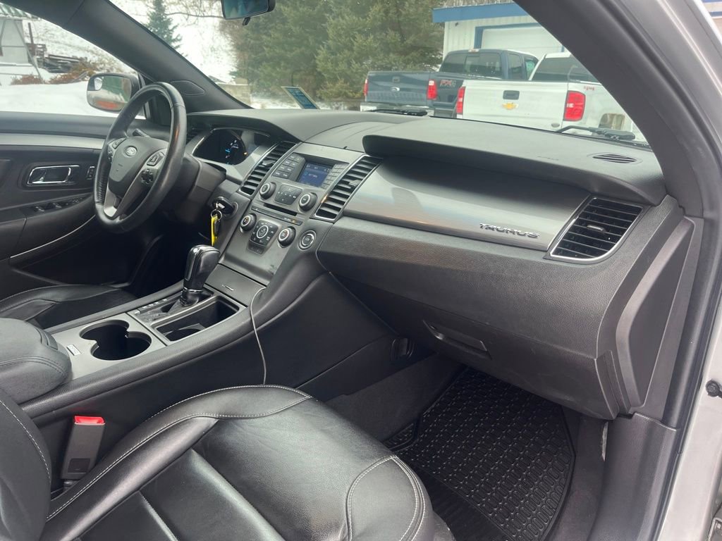 Used 2019 Ford Taurus SEL image 28
