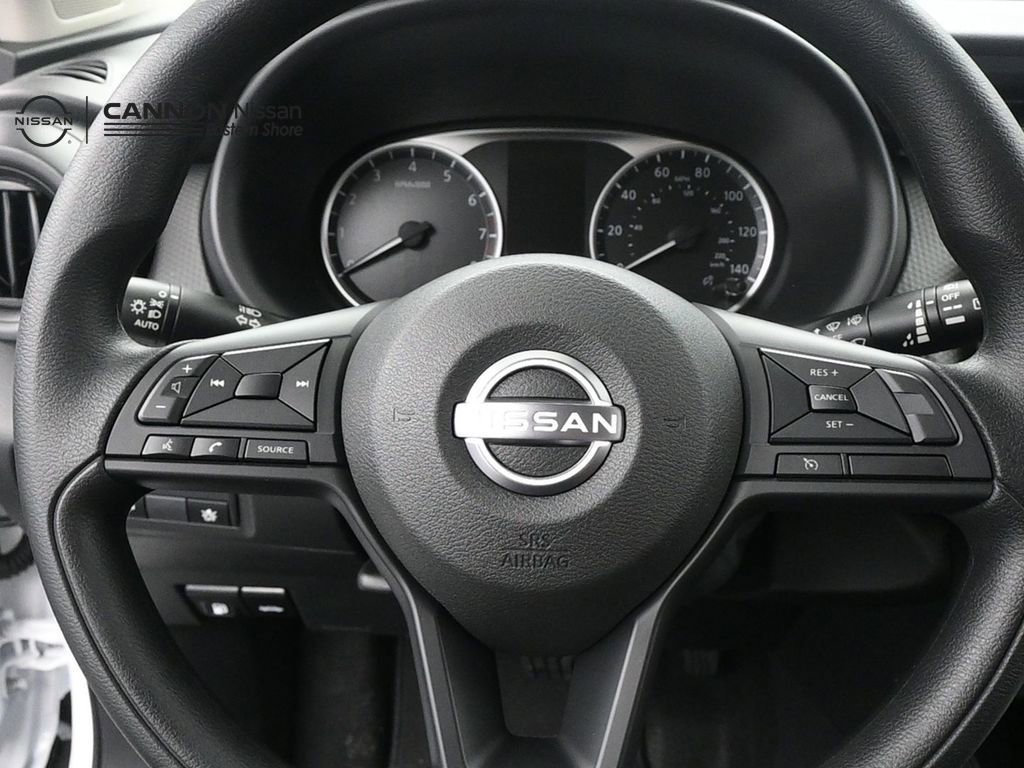 New 2025 Nissan Kicks Play S FWD image 11