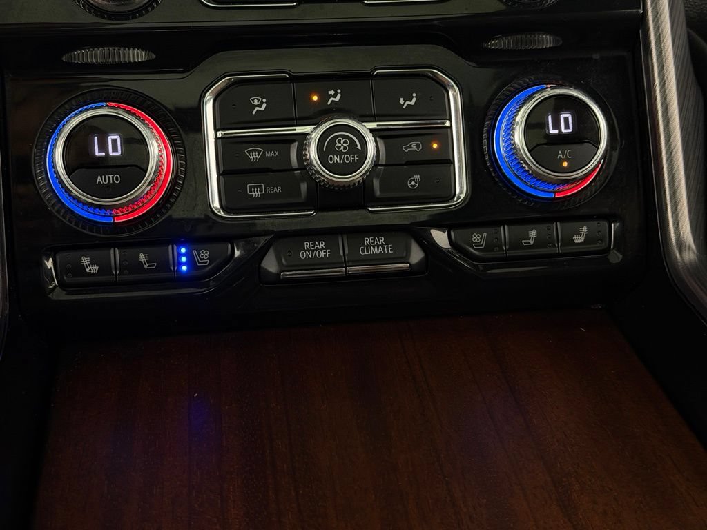 Used 2023 GMC Yukon Denali Ultimate AWD/4WD image 19