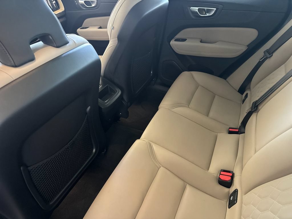 Certified 2026 Volvo XC60 B5 Plus AWD/4WD image 11