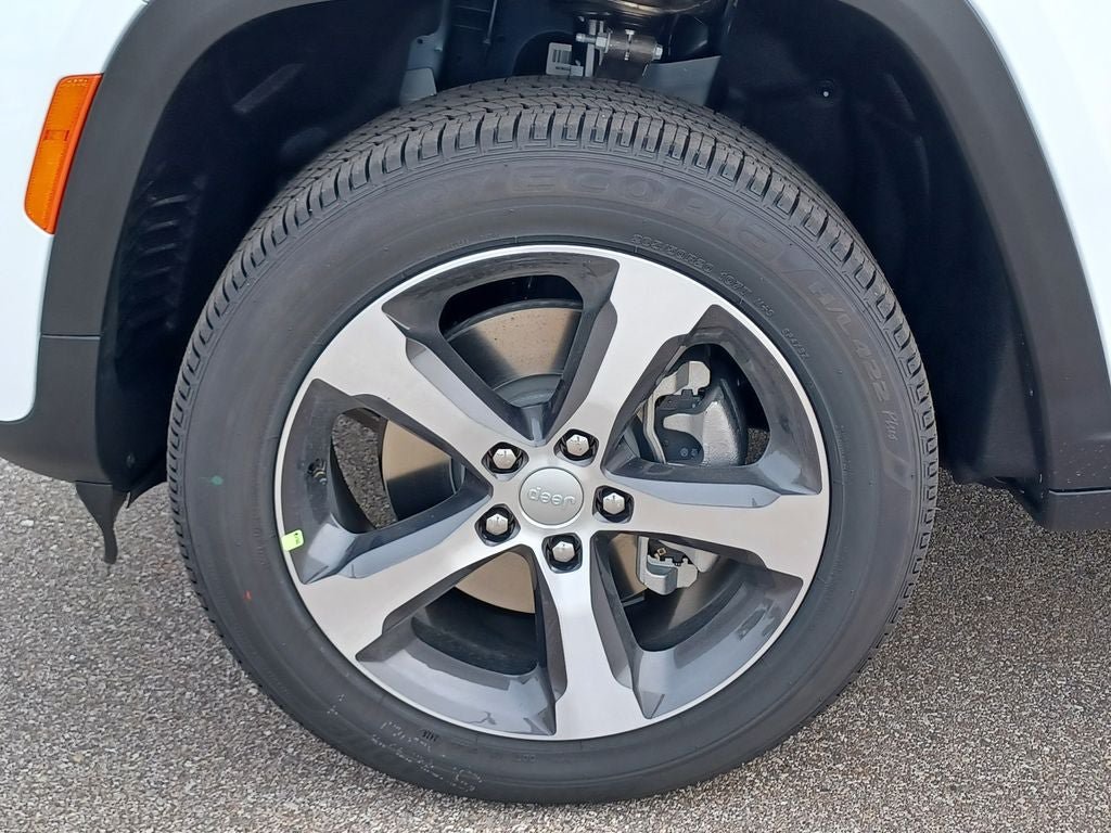 New 2026 Jeep Grand Cherokee L Limited AWD/4WD image 30