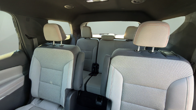 Used 2026 Chevrolet Traverse LT w/ Driver Confidence Package FWD image 39