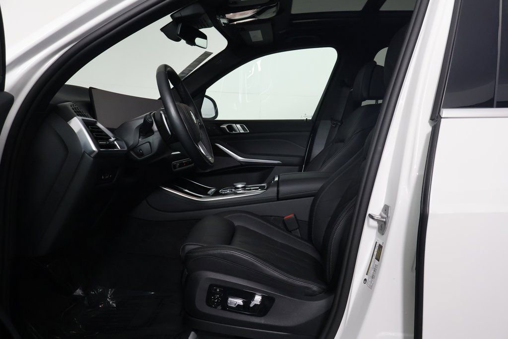 Used 2026 BMW X5 sDrive40i w/ Climate Comfort Package image 10