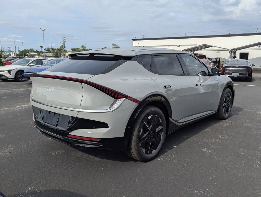 New 2026 Kia EV6 Wind RWD image 8