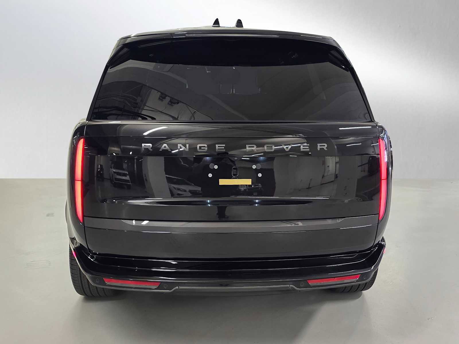 New 2026 Land Rover Range Rover SE image 4