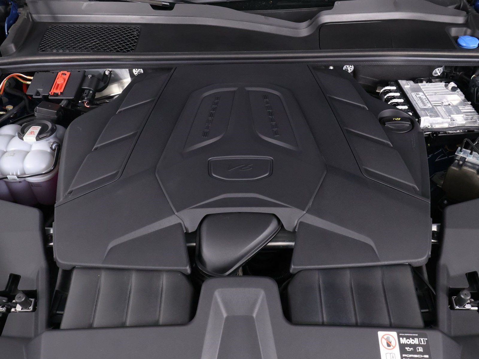 Certified 2026 Porsche Cayenne AWD/4WD image 26