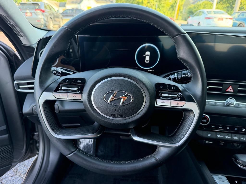 Used 2023 Hyundai Elantra SEL w/ Convenience Package FWD image 33