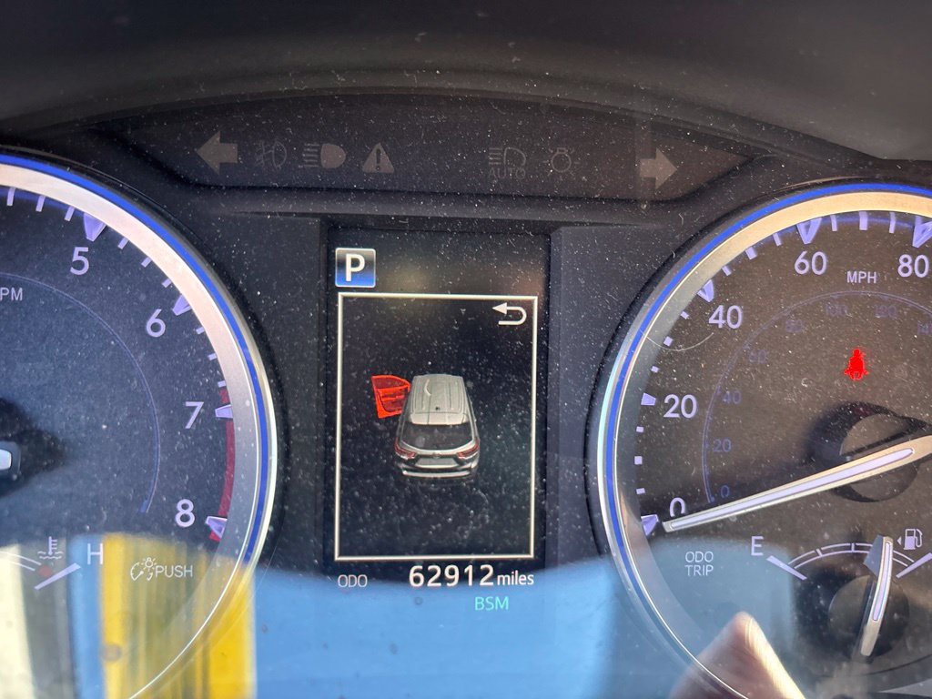 Used 2018 Toyota Highlander XLE FWD image 19