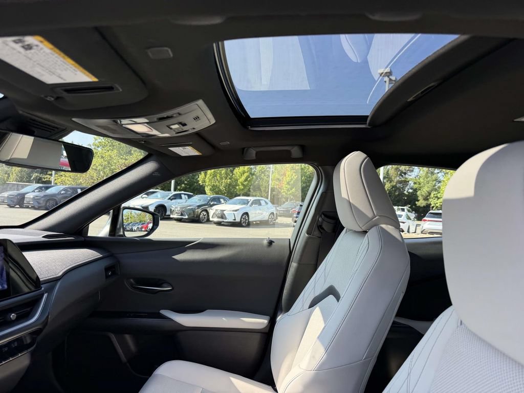 Used 2025 Lexus UX 300h AWD w/ Accessory Package (Z1) image 20