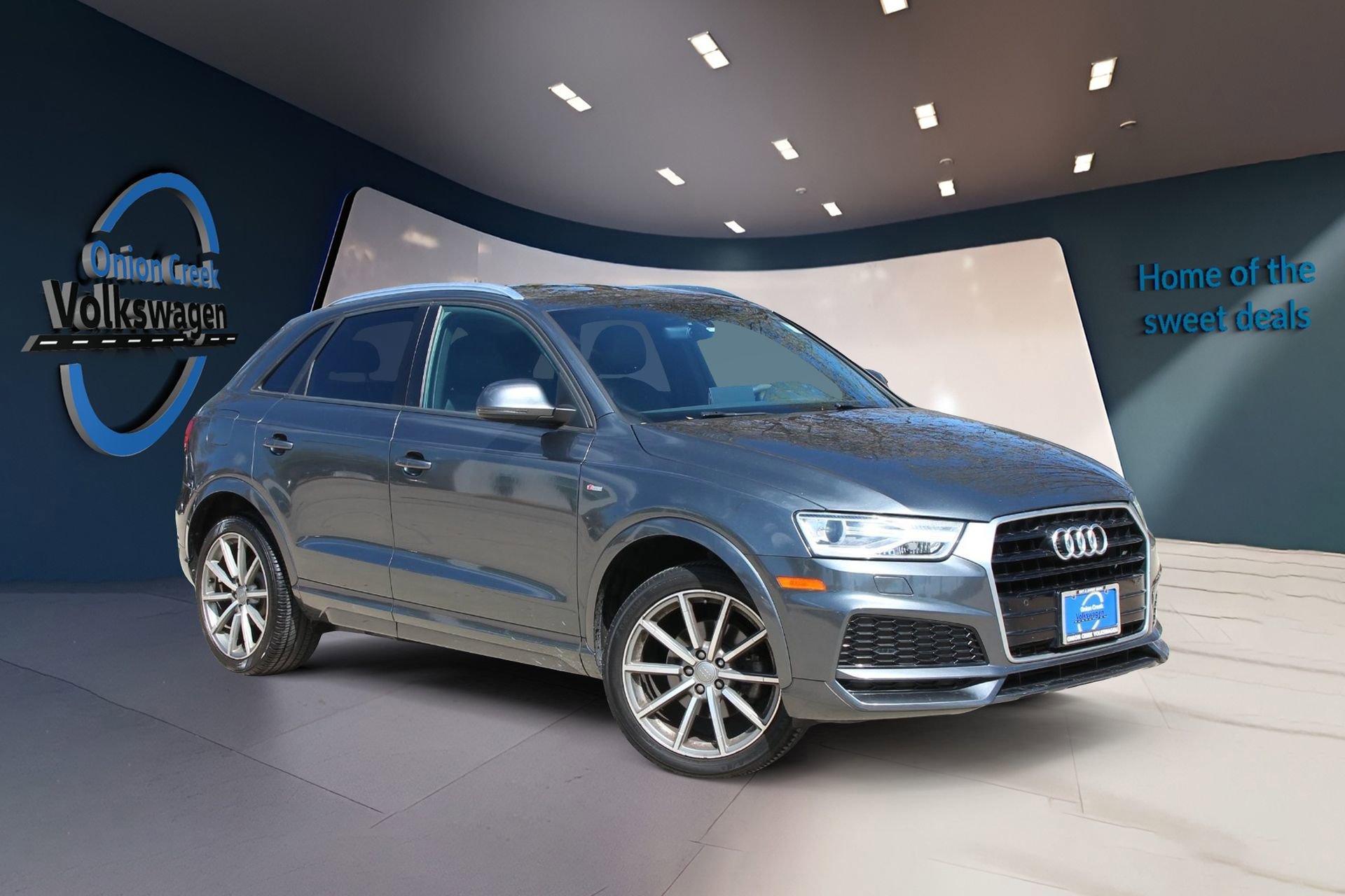 Used 2018 Audi Q3 2.0T Premium image 2