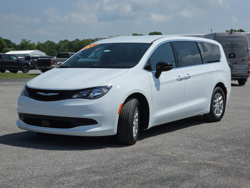New 2027 Chrysler Pacifica LX FWD image 3