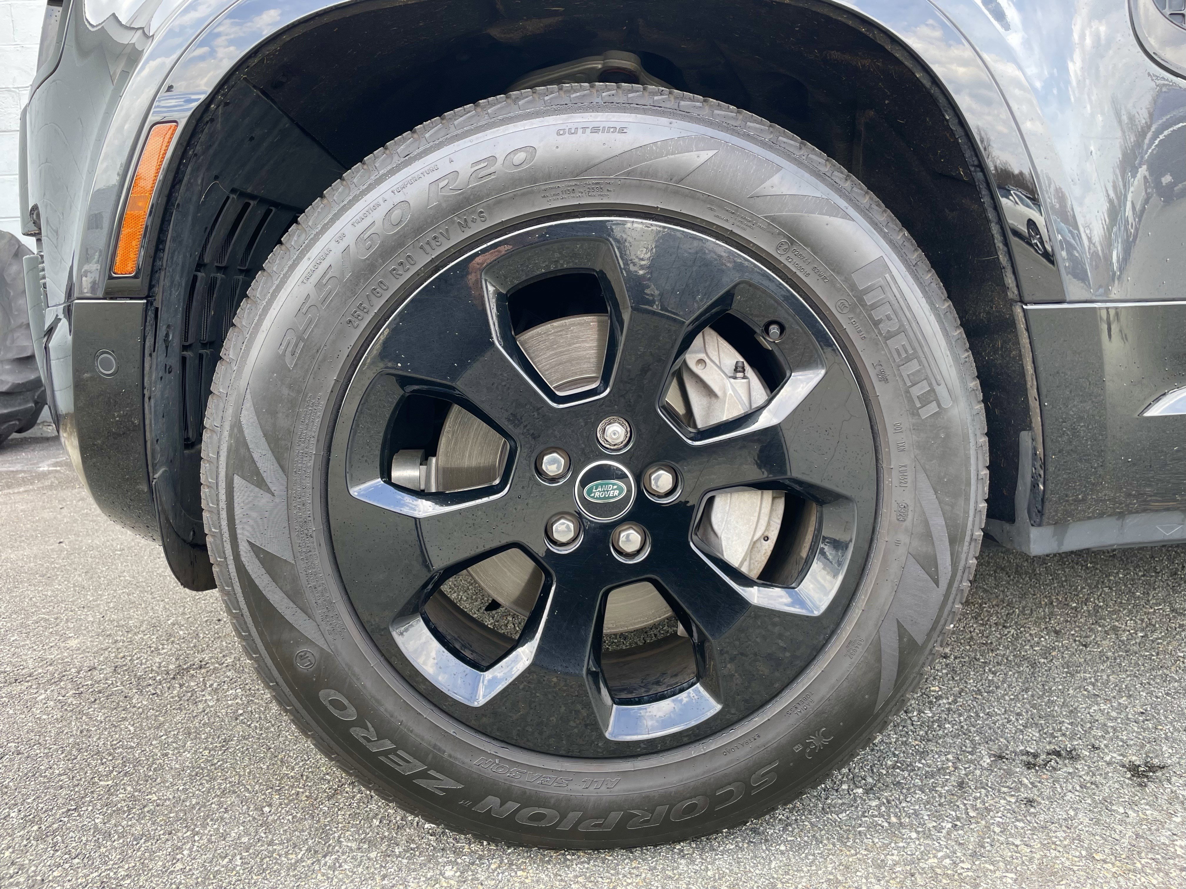 Certified 2023 Land Rover Defender 110 X-Dynamic SE image 9