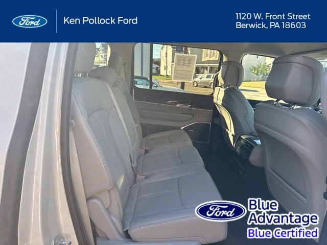 Used 2022 Jeep Wagoneer Series II image 36