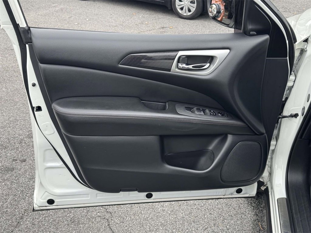 Used 2020 Nissan Pathfinder SV w/ Rock Creek Edition image 15