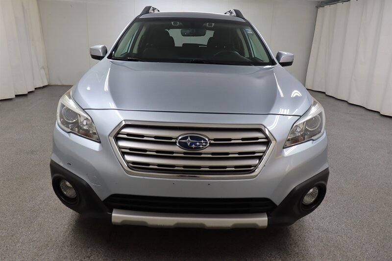 Used 2017 Subaru Outback 3.6R Limited AWD/4WD image 2