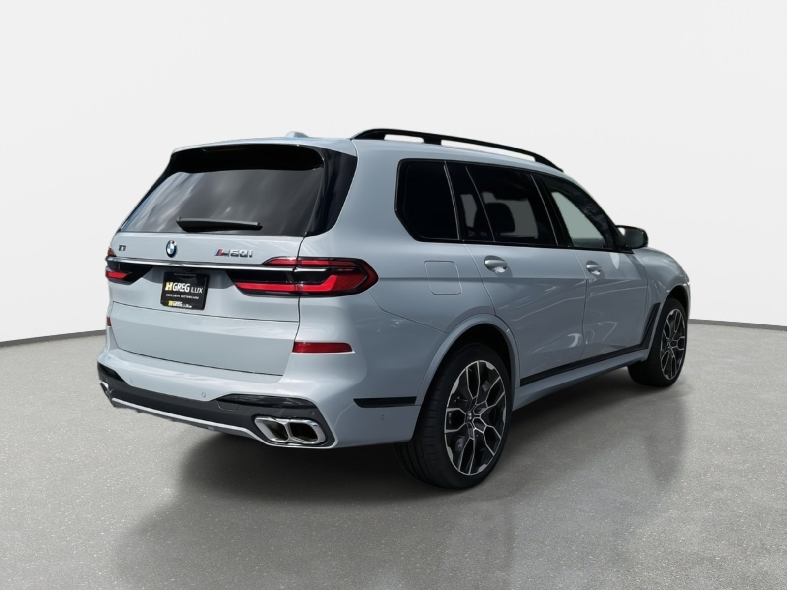 Used 2025 BMW X7 M60i AWD/4WD image 3