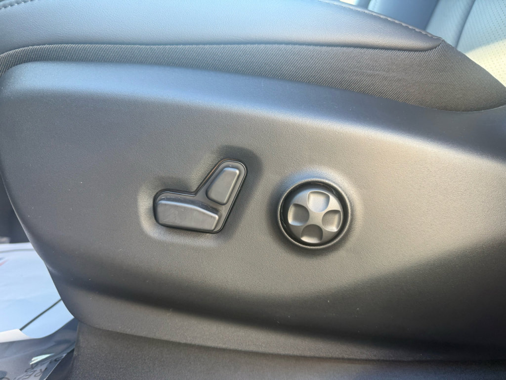 New 2026 Chrysler Pacifica Select image 14