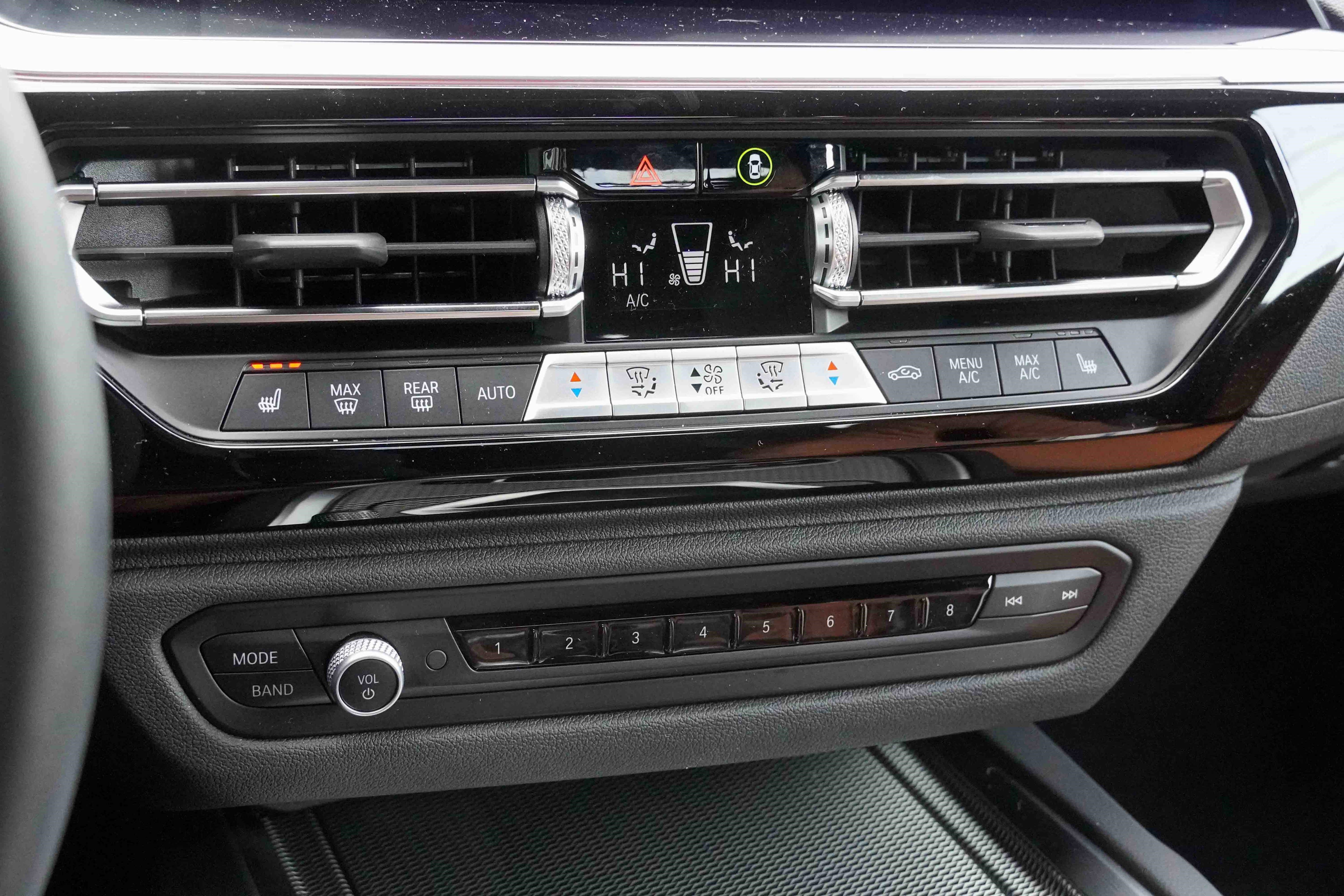 Certified 2025 BMW Z4 M40i w/ Premium Package image 29